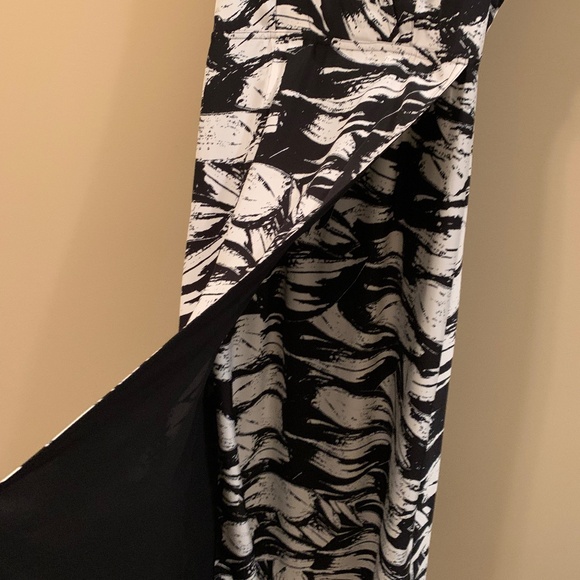 YIGAL AZROUEL SLEEVELESS SILK BLEND DRESS - SEMI-FORMAL - SIZE 4 (S) - Picture 14 of 16